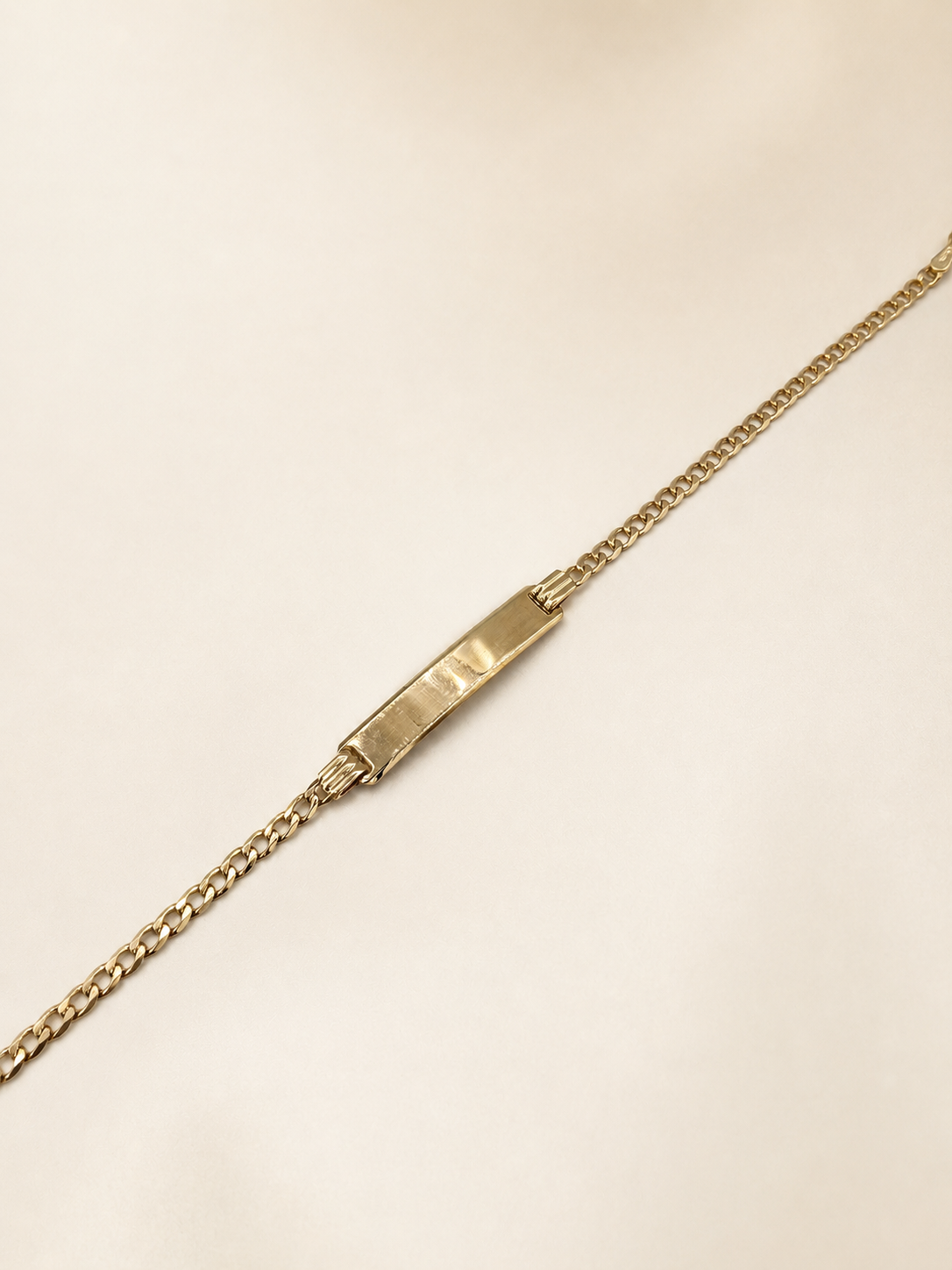 9kt Yellow Gold Curb-Link ID Bracelet