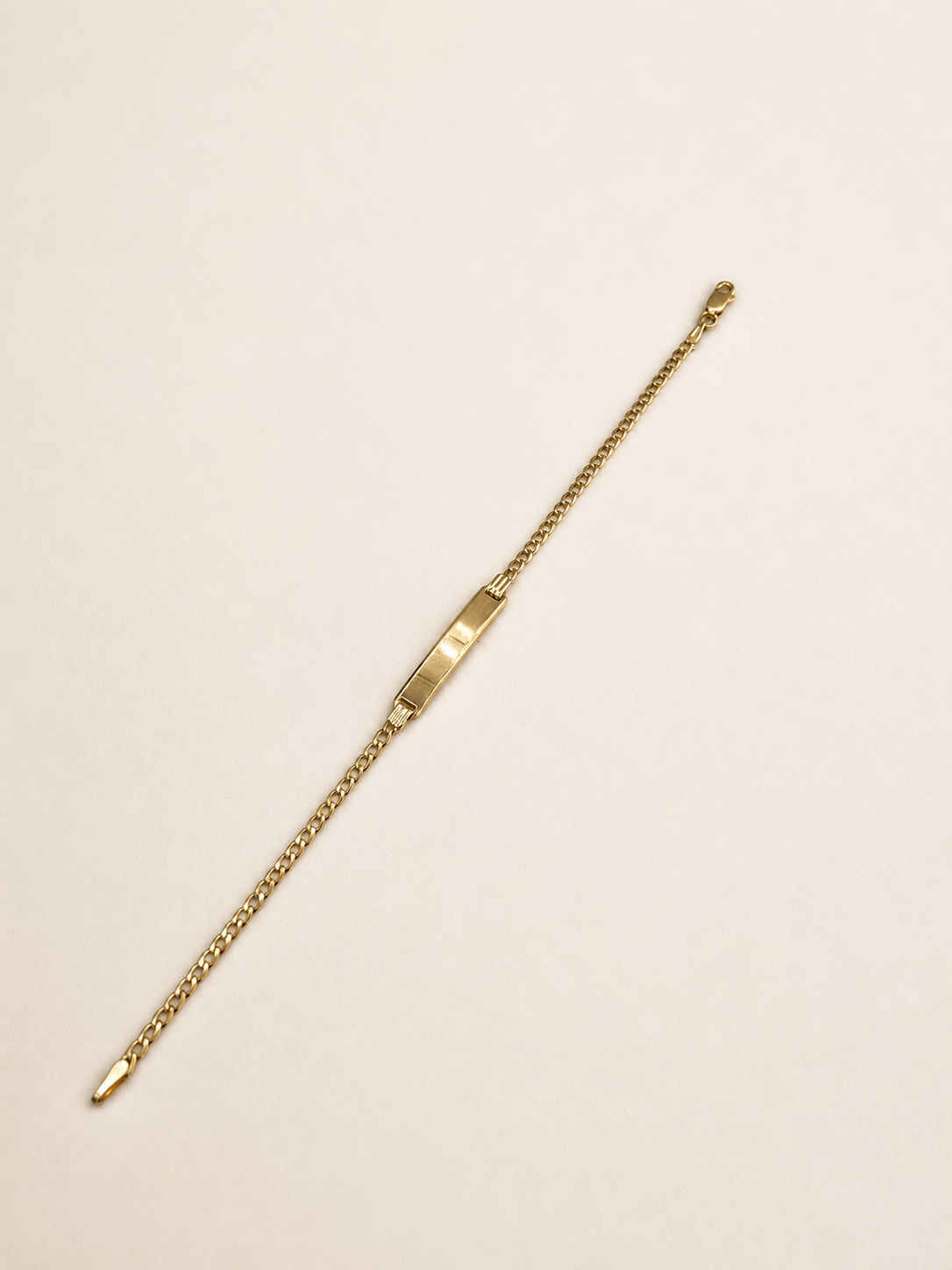 9kt Yellow Gold Curb-Link ID Bracelet