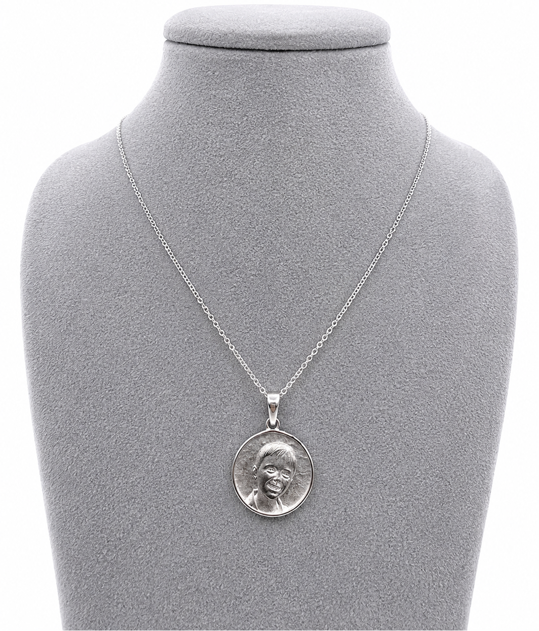 Custom Portrait Pendant in 925 Silver