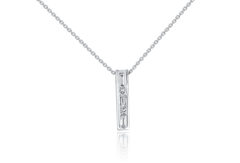 18ct Gold Diamond Pendant