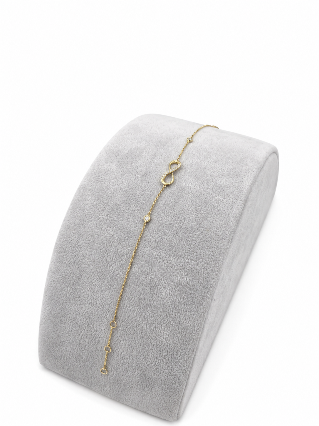 9kt Yellow Gold 0.13ct 11-Diamond Bracelet
