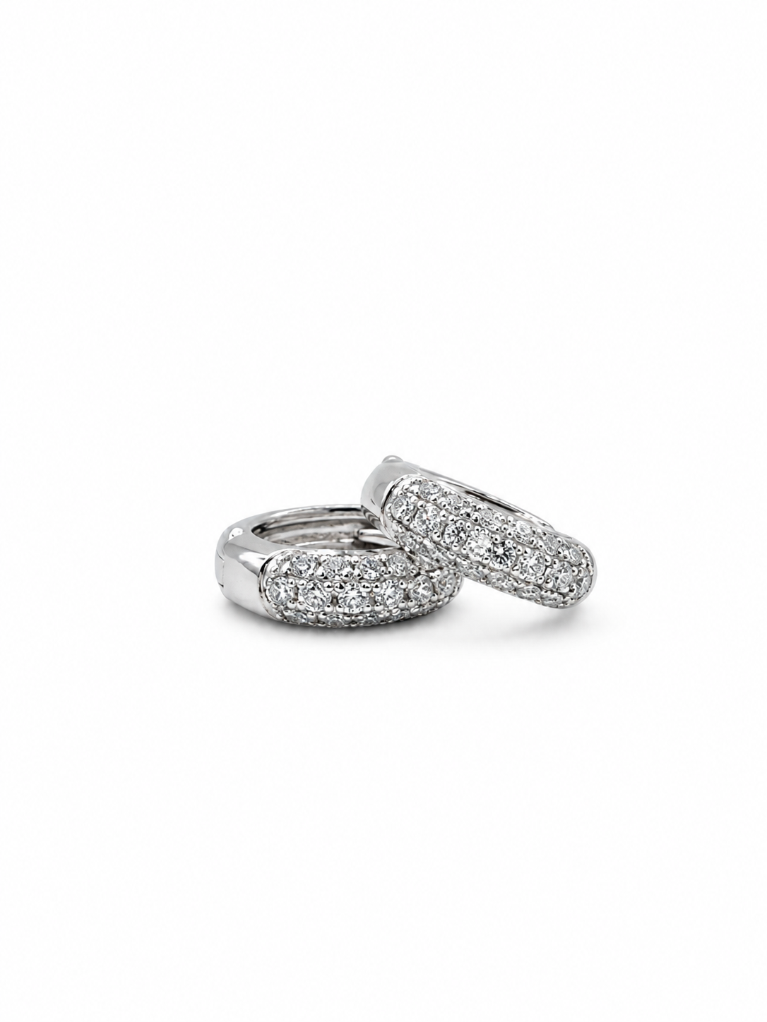 9kt White Gold 0.20ct 38-Diamond Earrings