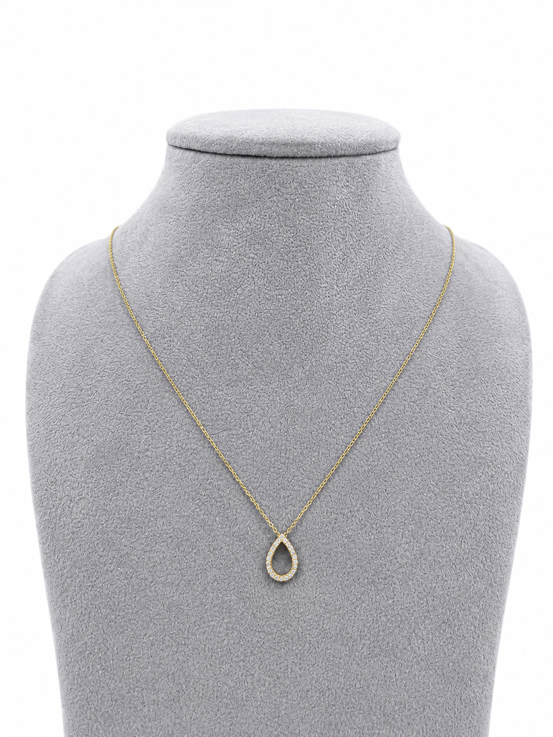 18kt Yellow Gold 0.06ct Diamond Teardrop Necklace