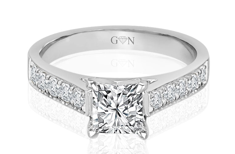 Princess cut Diamond Engagement Ring