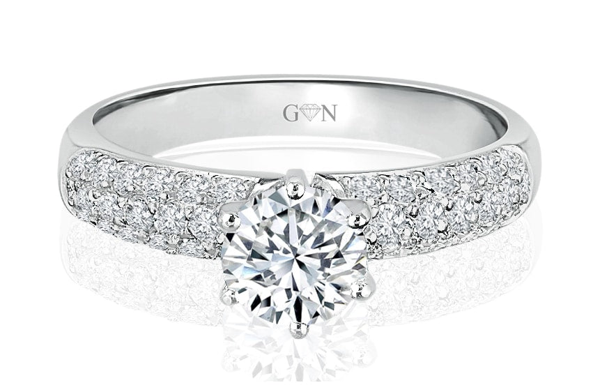 Round Brilliant Cut Diamond Engagement Ring - R492a