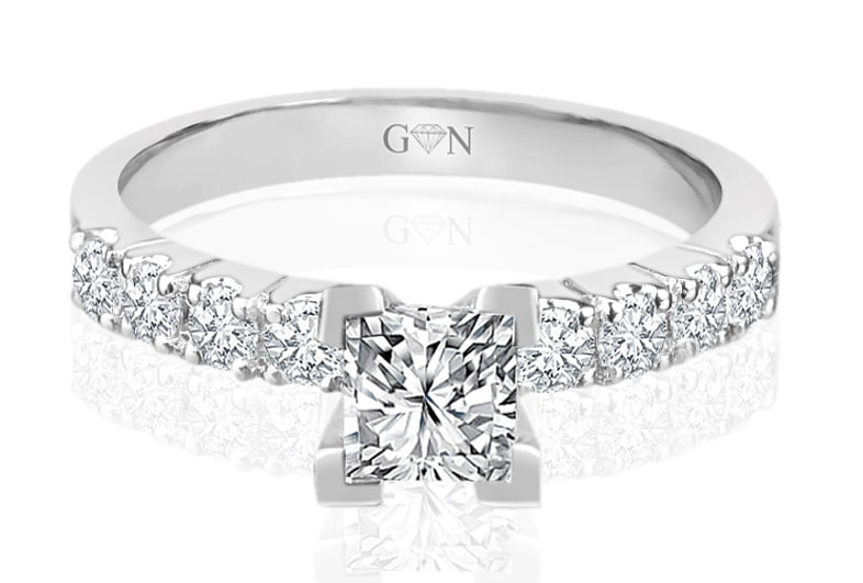 Princess Cut Diamond Engagement Ring