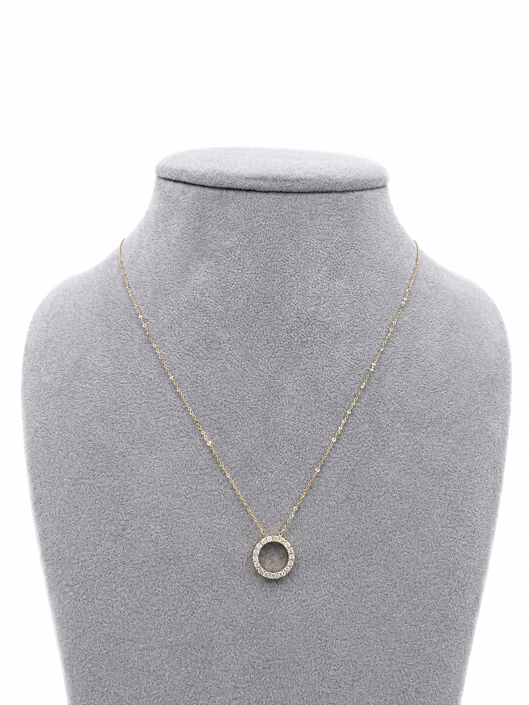 18kt Yellow Gold 0.18ct Diamond Circle Necklace